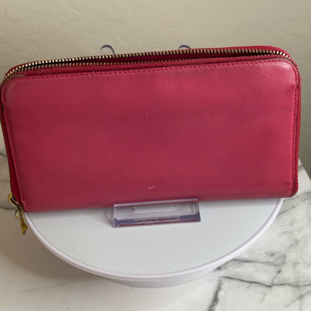 Prada Pink Leather Wallet Sleek Design - Picture 14 of 15